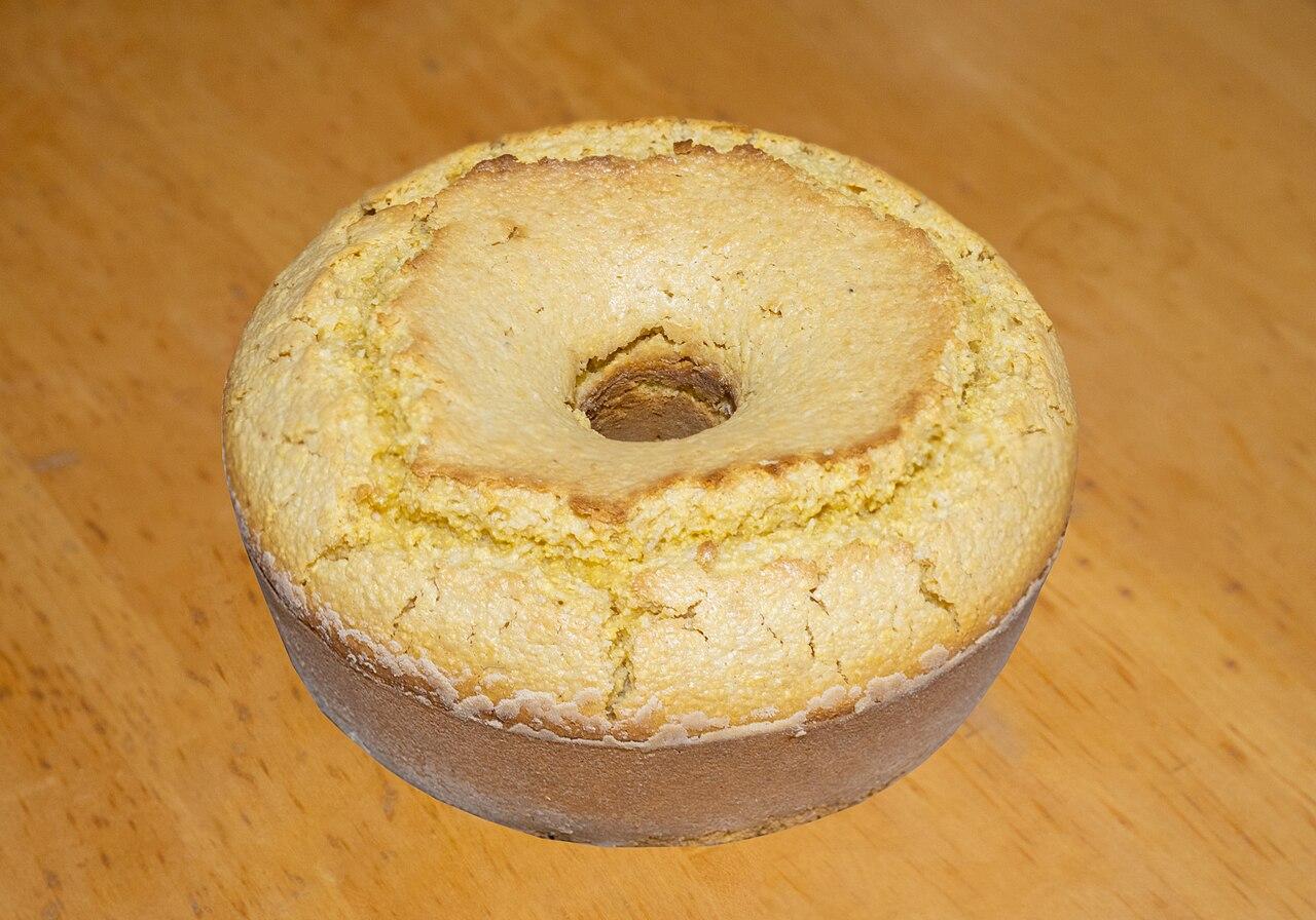 Bolo de fubá cremoso