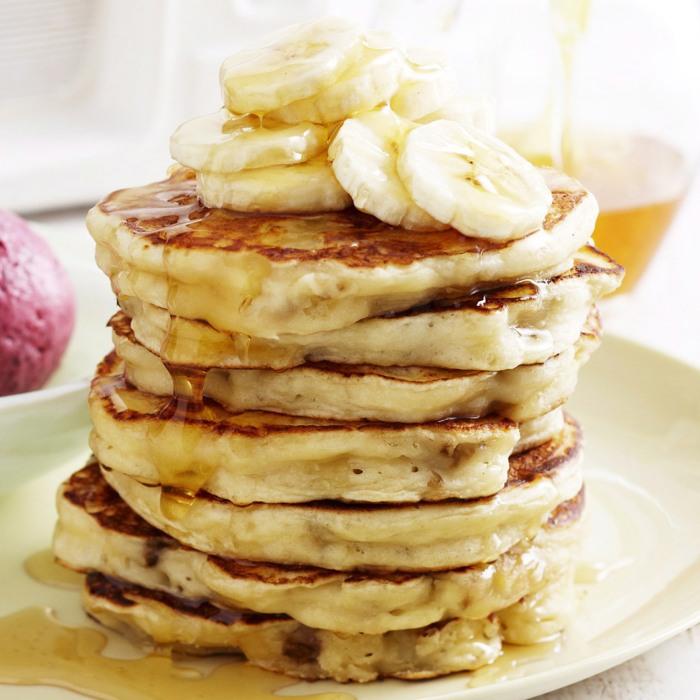 Panquecas de Banana e Frutas Vermelhas
