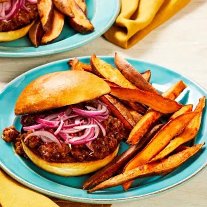 Sanduíche de Porco Desfiado BBQ com Batata Doce